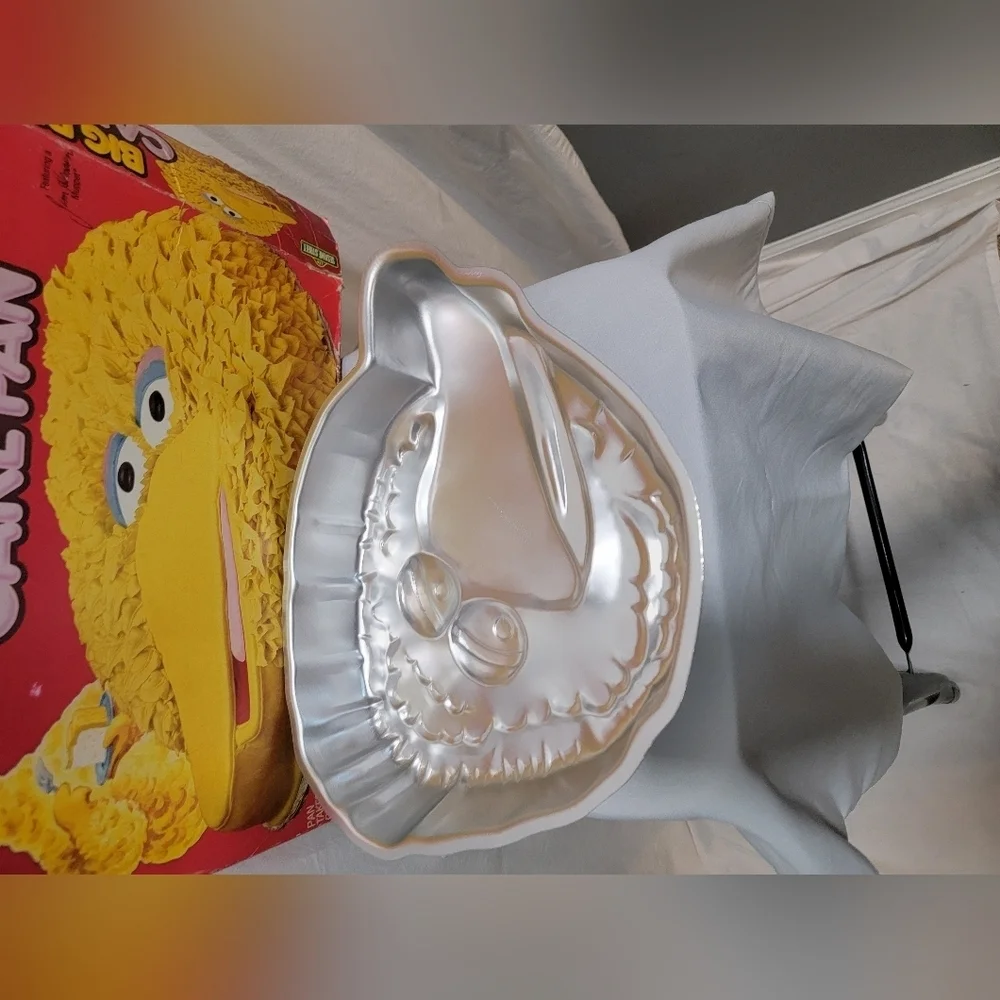 Vintage 1970s Wilton Big Bird Cake Pan